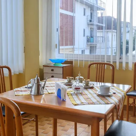 Awesome In With Kitchen 아파트 *
