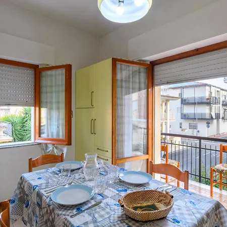 Διαμέρισμα Front In With Wifi Alba Adriatica